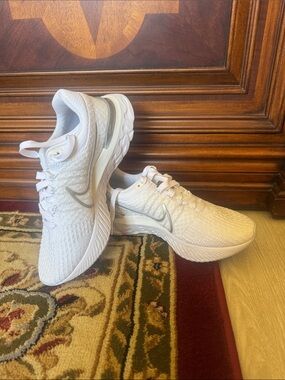 Nike Women’s Running Sneakers - White with Silver Swoosh